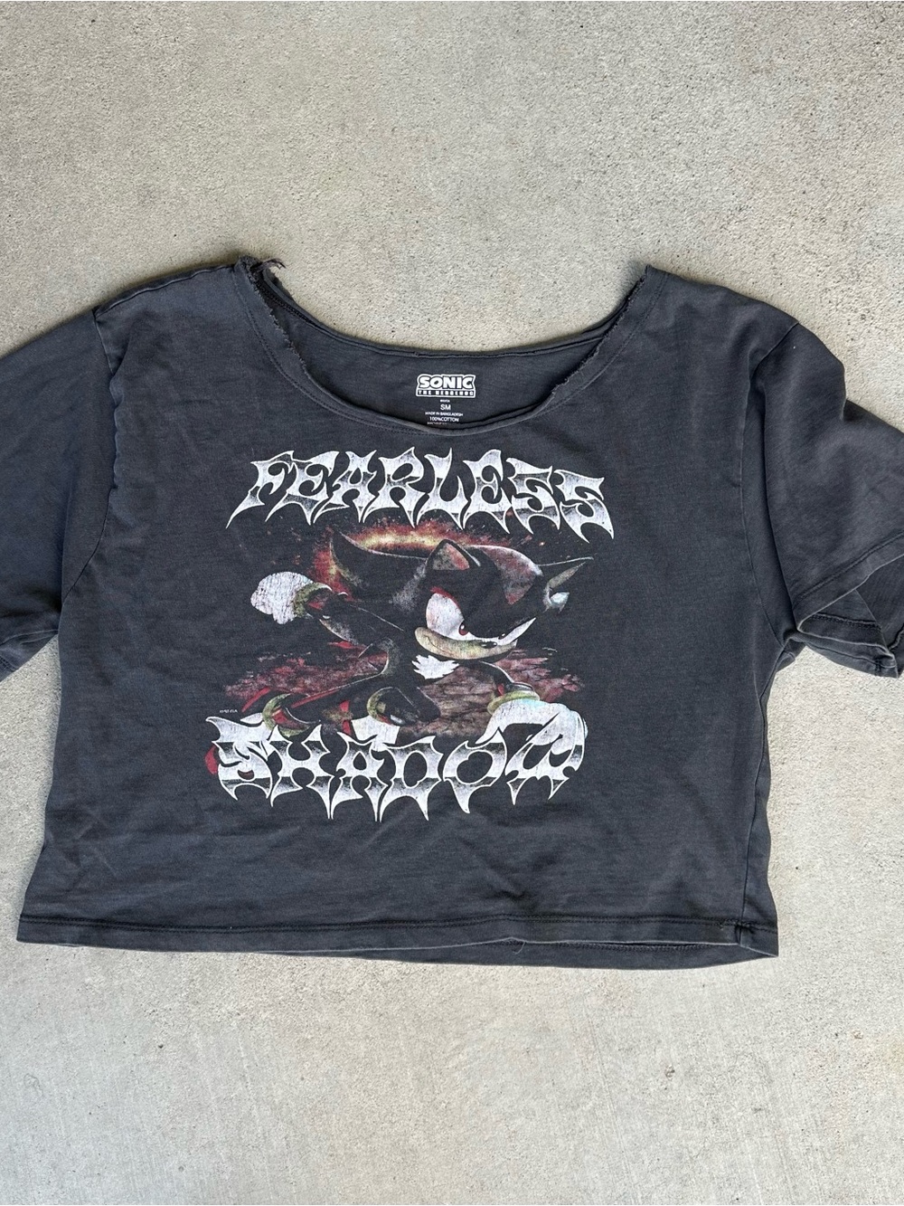 Hot Topic Black 'Fearless Shadow' Graphic Crop Tee Size Small